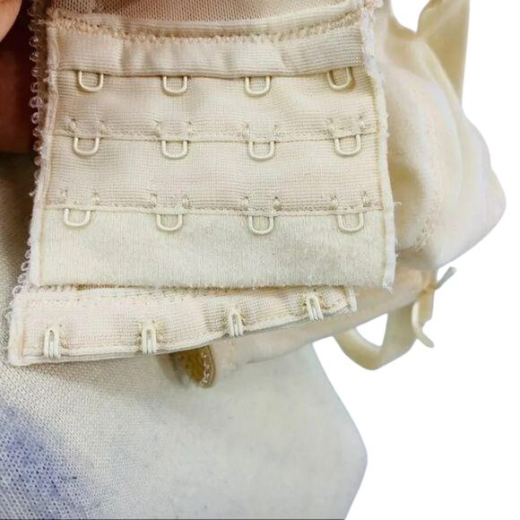 Bali Flower Underwire Bra Light Beige Style 0180 34D - Picture 7 of 9